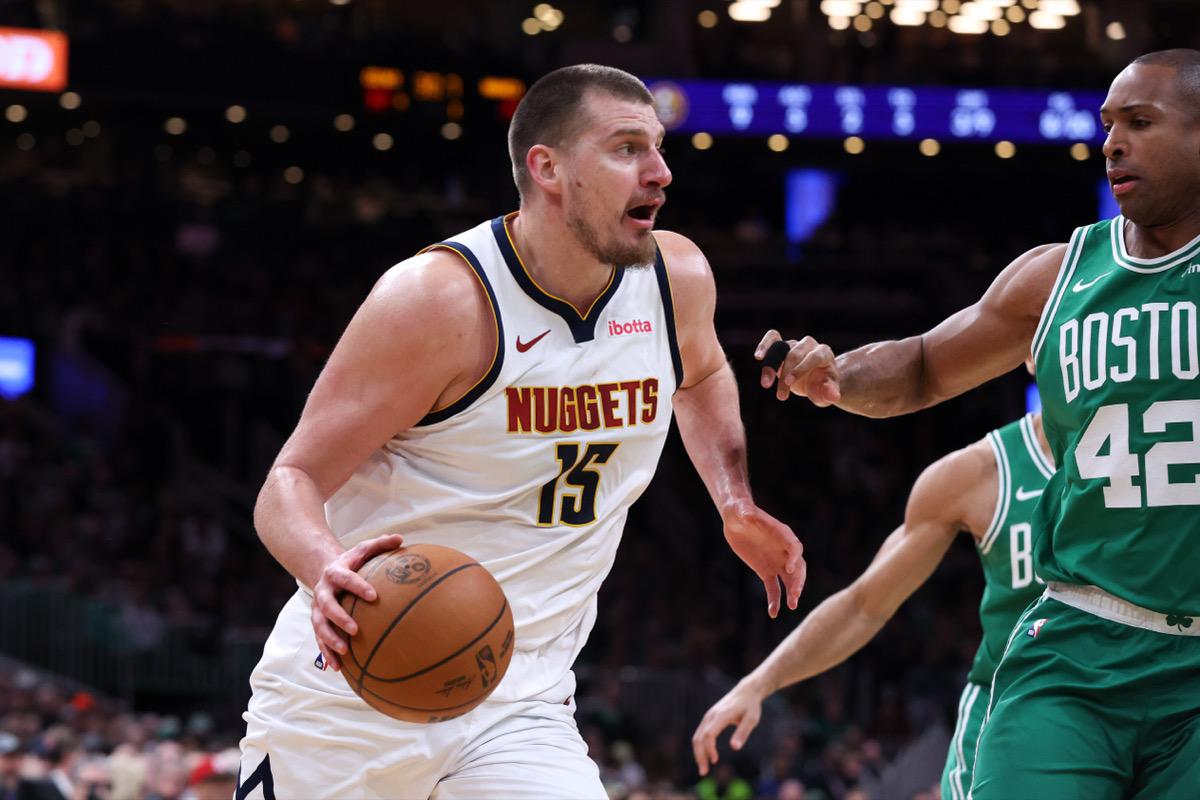 约基奇化身康复战士:已开始定点投篮,一月底复出有望